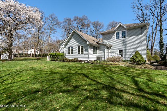 8 Evergreen Drive, Rumson, NJ 07760
