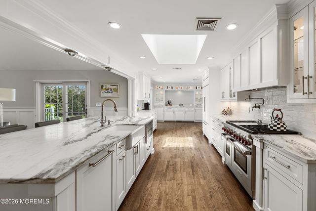 8 Evergreen Drive, Rumson, NJ 07760