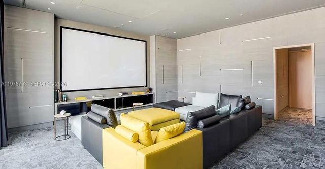 55 SW 9th St 2609, Miami, FL 33130