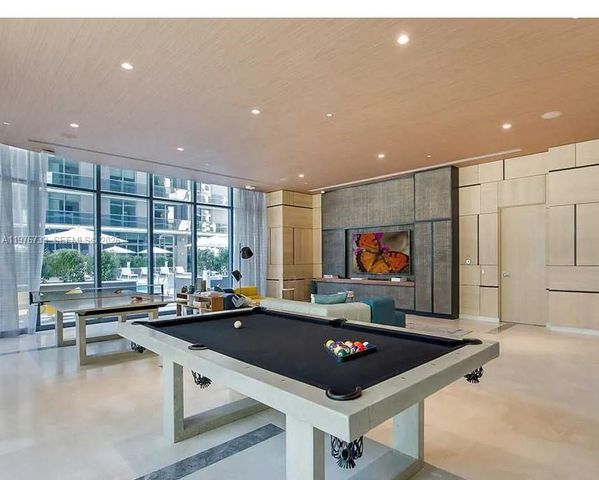 55 SW 9th St 2609, Miami, FL 33130