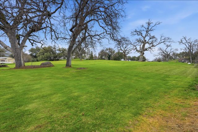 40484 Goldside Drive, Oakhurst, CA 93644