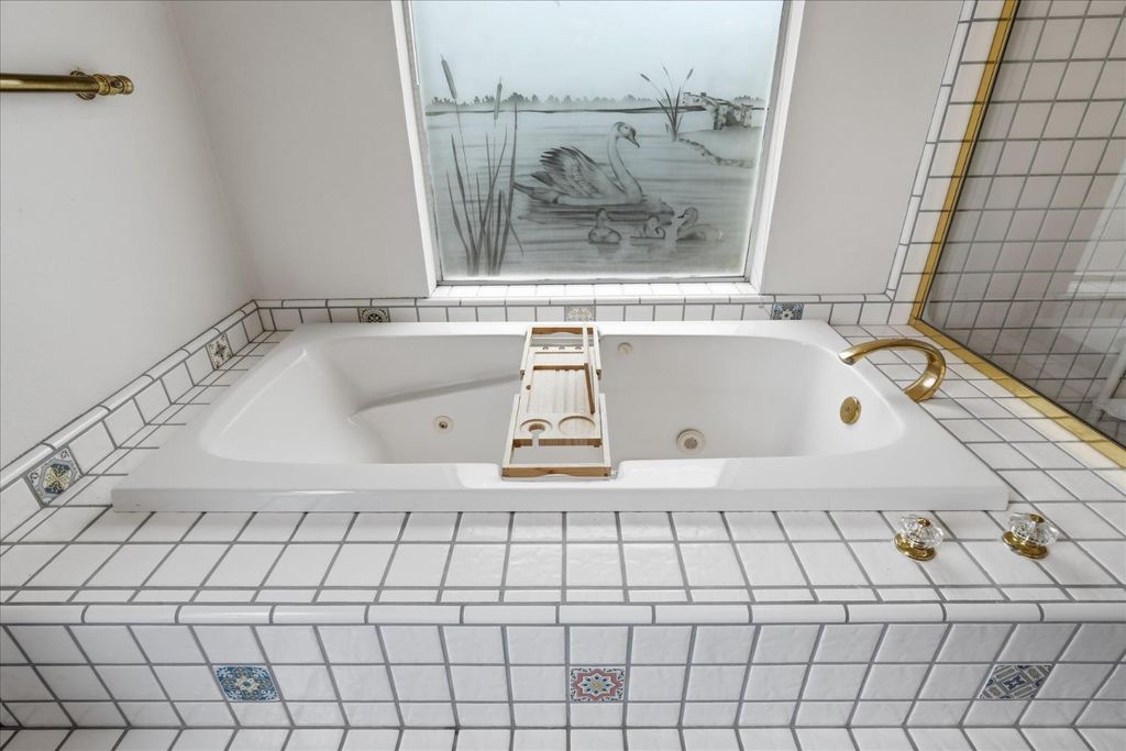 Image 36 of property listing at 40484 Goldside Drive, Oakhurst, CA 93644