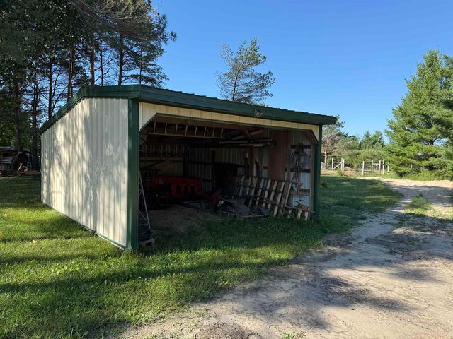 85 Busch Lane, Tawas City, MI 48763
