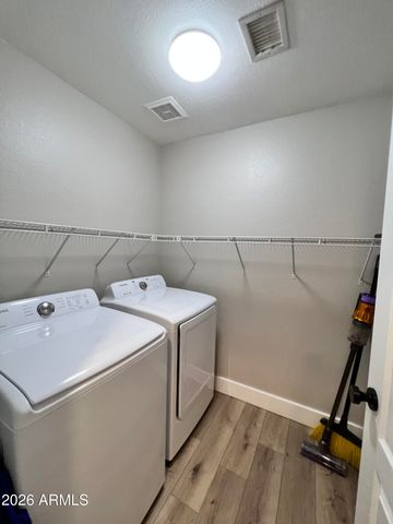 723 E WHITTEN Street, Chandler, AZ 85225