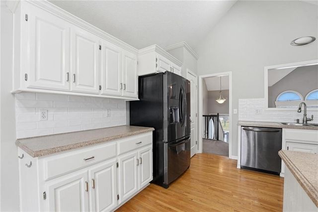 2328 SW River Spring Road, Lee's Summit, MO 64082