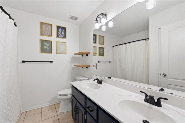 2328 SW River Spring Road, Lee's Summit, MO 64082