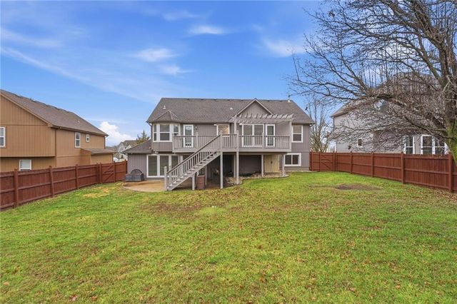 2328 SW River Spring Road, Lee's Summit, MO 64082