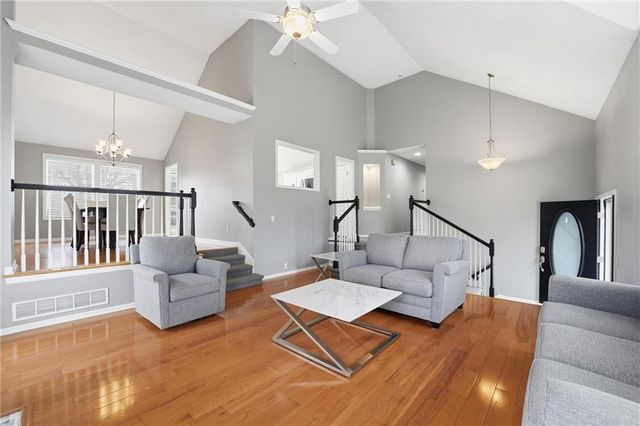 2328 SW River Spring Road, Lee's Summit, MO 64082