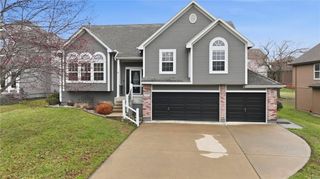 2328 SW River Spring Road, Lee's Summit, MO 64082
