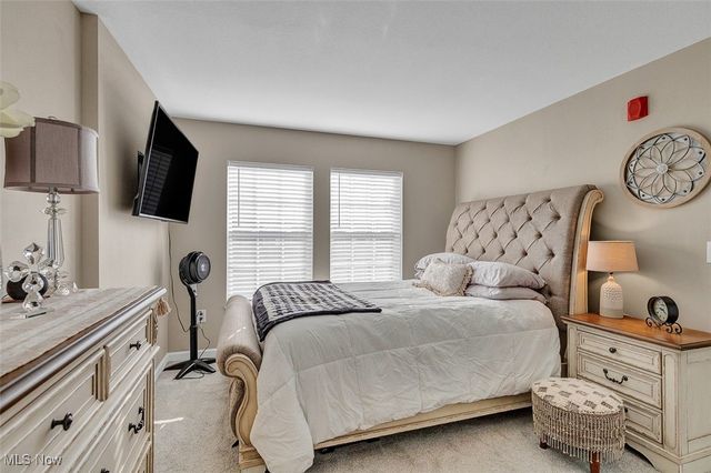 23002 Chandlers Lane, Olmsted Falls, OH 44138