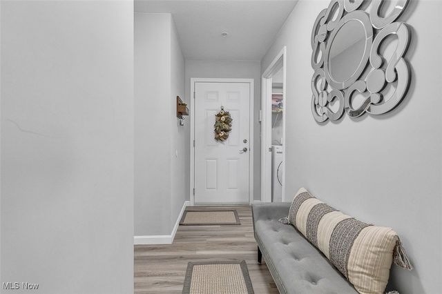 23002 Chandlers Lane, Olmsted Falls, OH 44138