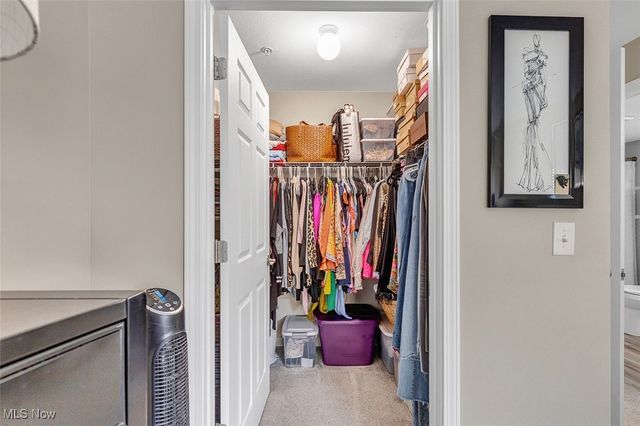 23002 Chandlers Lane, Olmsted Falls, OH 44138