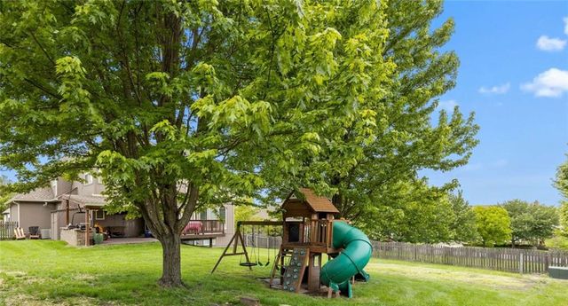 2312 SW Westminster Drive, Lee's Summit, MO 64082