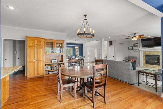 2312 SW Westminster Drive, Lee's Summit, MO 64082