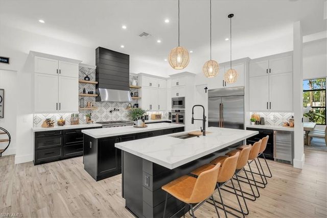 4186 3rd AVE NW, Naples, FL 34119