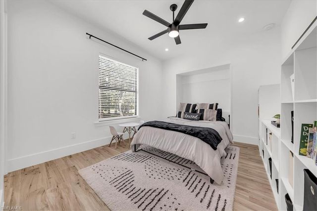 4186 3rd AVE NW, Naples, FL 34119