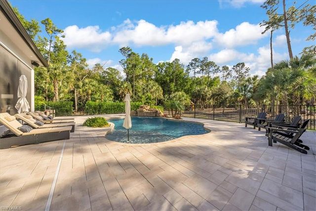 4186 3rd AVE NW, Naples, FL 34119