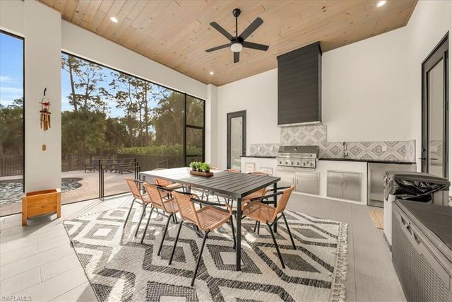 4186 3rd AVE NW, Naples, FL 34119