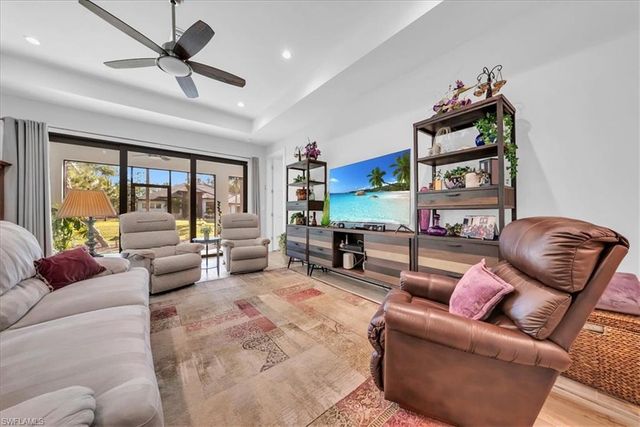 4186 3rd AVE NW, Naples, FL 34119