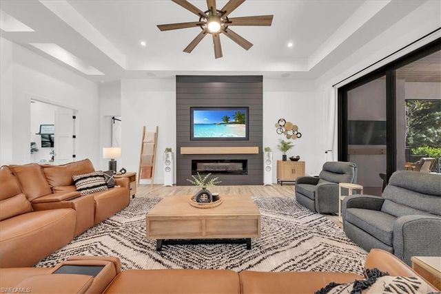 4186 3rd AVE NW, Naples, FL 34119