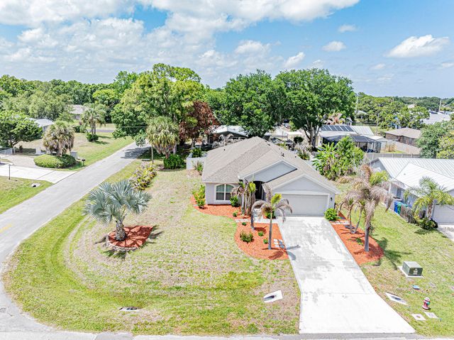 261 Midvale Terrace, Sebastian, FL 32958