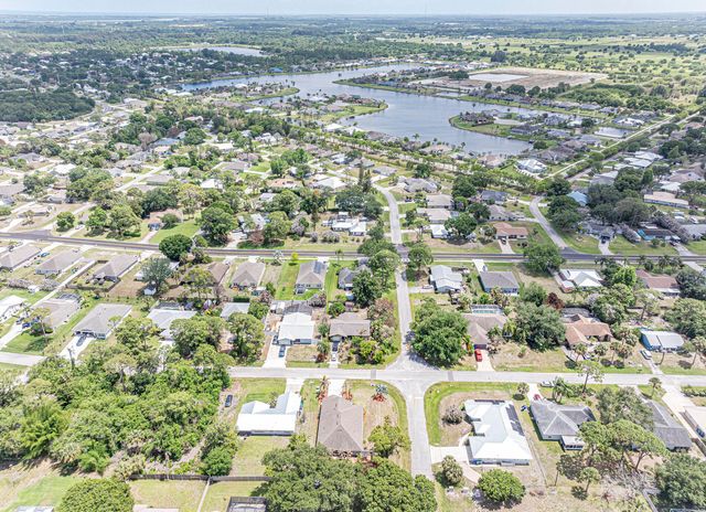 261 Midvale Terrace, Sebastian, FL 32958
