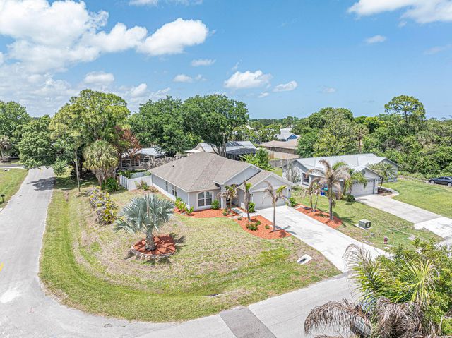 261 Midvale Terrace, Sebastian, FL 32958