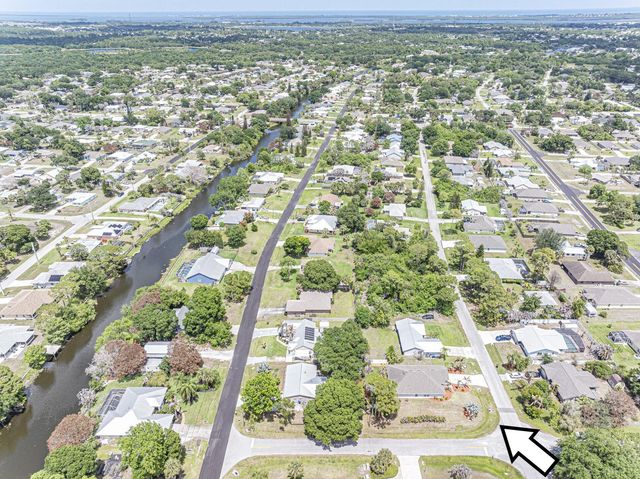 261 Midvale Terrace, Sebastian, FL 32958