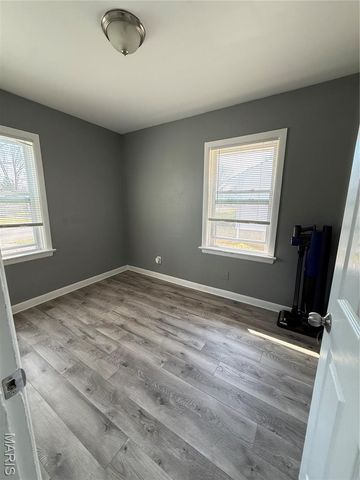 210 Saint Florent Lane, Florissant, MO 63031