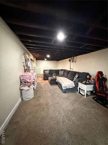 210 Saint Florent Lane, Florissant, MO 63031