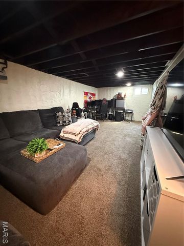 210 Saint Florent Lane, Florissant, MO 63031