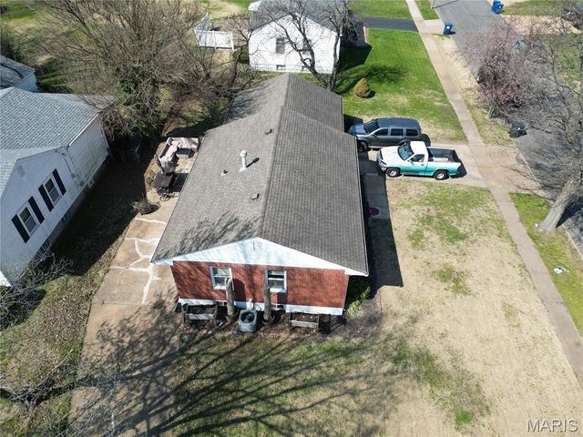 210 Saint Florent Lane, Florissant, MO 63031