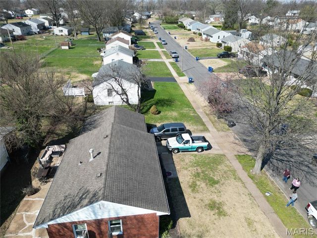 210 Saint Florent Lane, Florissant, MO 63031