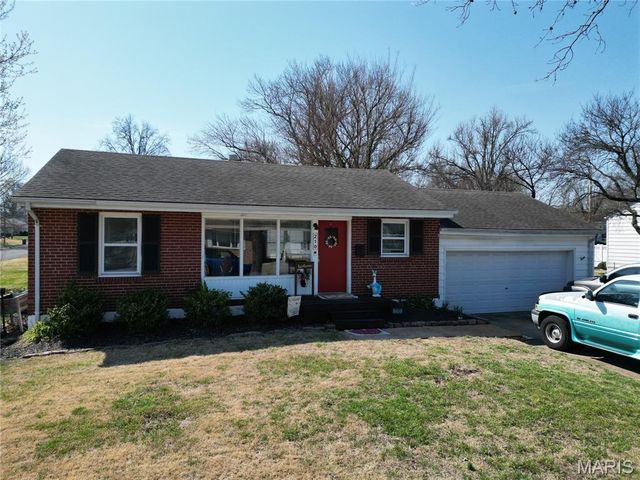 210 Saint Florent Lane, Florissant, MO 63031