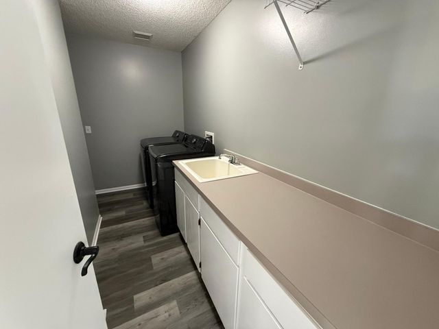 9113 Medley Circle, Golden Valley, MN 55427