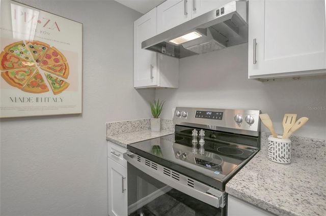 3908 E HANNA AVENUE, Tampa, FL 33610