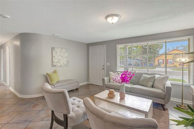 3908 E HANNA AVENUE, Tampa, FL 33610