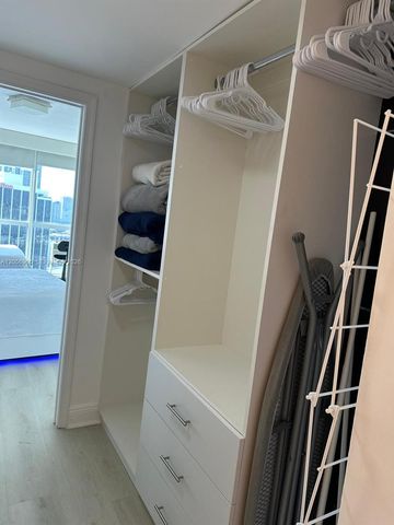 1750 N Bayshore Dr 2914, Miami, FL 33132