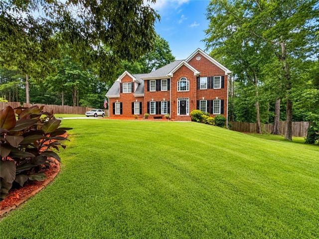 1156 Maple Creek Ridge, Loganville, GA 30052