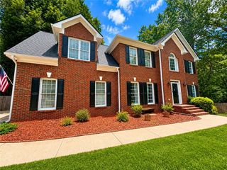 1156 Maple Creek Ridge, Loganville, GA 30052