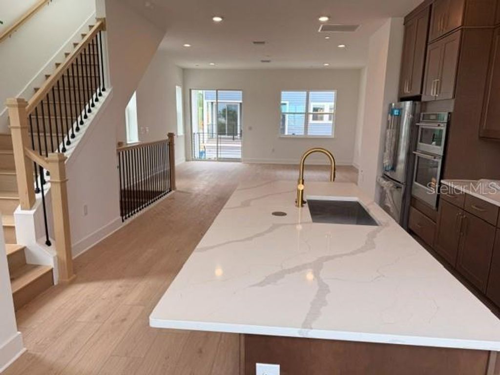 Image 5 of property listing at 9297 LUMINARY BOULEVARD, Orlando, FL 32827