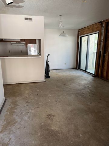 303 20th Ave S Apt 106, Myrtle Beach, SC 29577