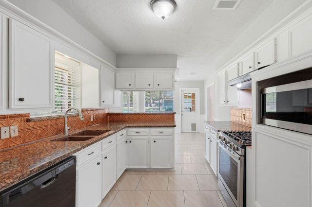 25611 Timber Lane Drive, Spring, TX 77386