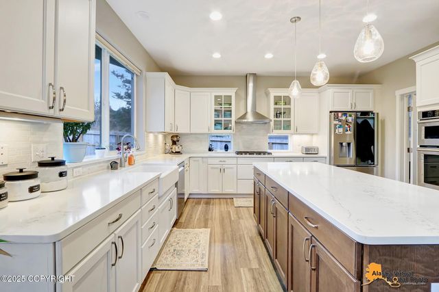 19141 Potter Highlands Drive, Anchorage, AK 99516