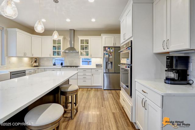 19141 Potter Highlands Drive, Anchorage, AK 99516