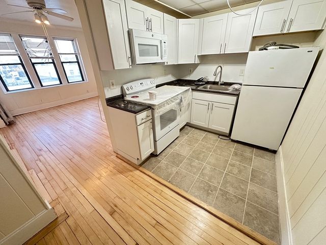 437 Cambridge Street 31, Boston, MA 02134