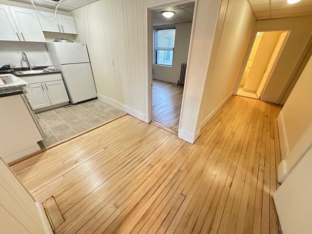 437 Cambridge Street 31, Boston, MA 02134