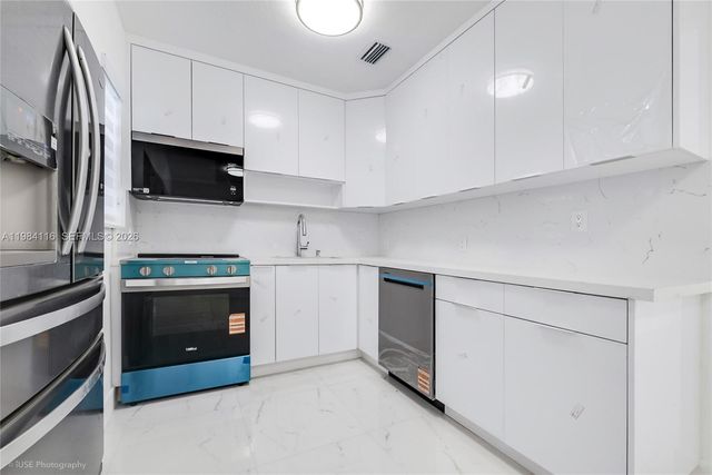 6337 SW 11th St, West Miami, FL 33144