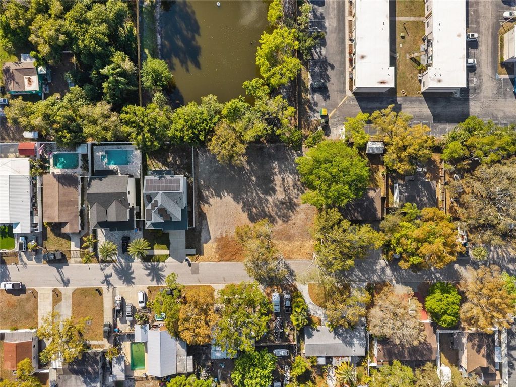 Image 4 of property listing at 5100 RENA STREET N, St Petersburg, FL 33709