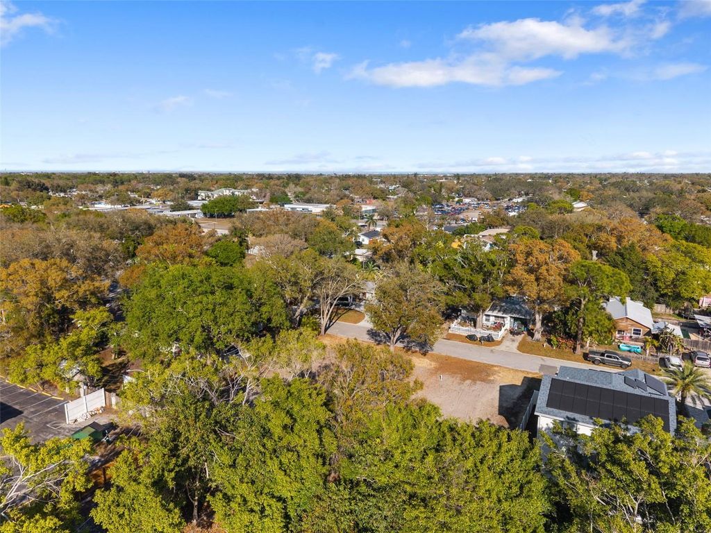 Image 8 of property listing at 5100 RENA STREET N, St Petersburg, FL 33709